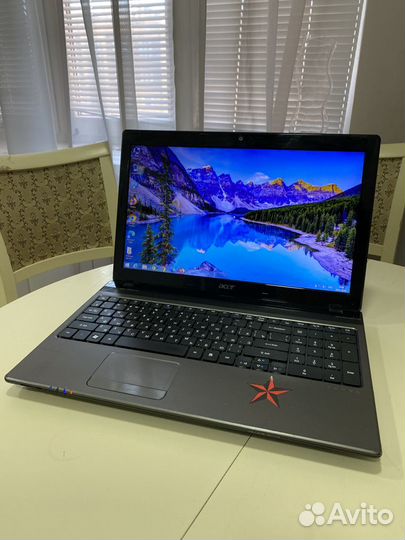 Отличный ноутбук Acer Aspire 5560 amda6