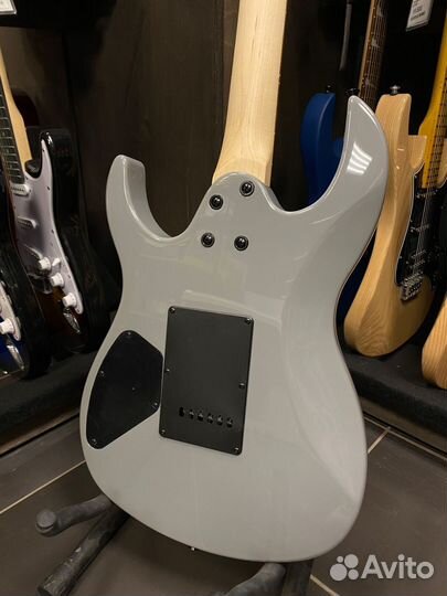 Электрогитара Новая