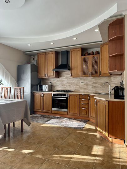 2-к. квартира, 75 м², 9/9 эт.