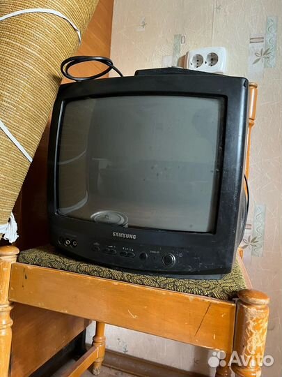 Телевизор маленький samsung CS-14F2R