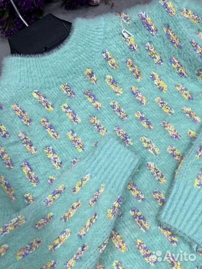 Свитер ангора