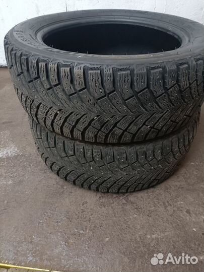 Michelin X-Ice North 4 215/55 R17