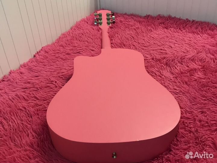 Акустическая гитара Belucci 3820 розовая