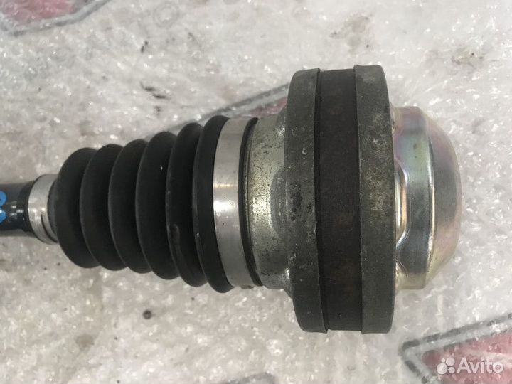 Привод передний левый МКПП Шкода Октавия А5