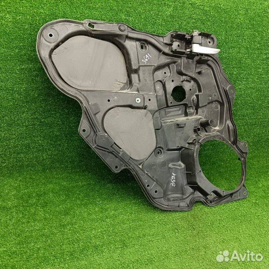 Накладка двери внутренняя задняя левая Mazda 3 BK