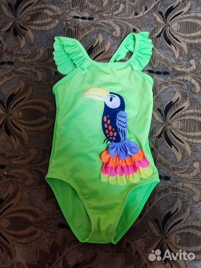 Купальник слитный новый 104-110