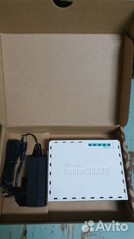 Роутер Mikrotik RB750Gr3