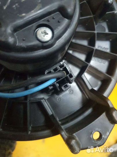 Моторчик печки вентилятор салона субару subaru