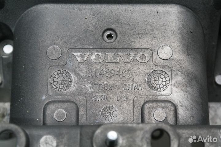 Кронштейн Volvo XC90 2