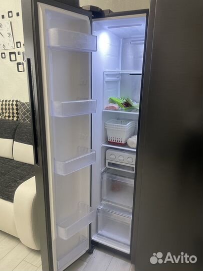 Холодильник side-by-side Samsung