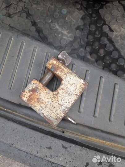 Замок гаражный навесной