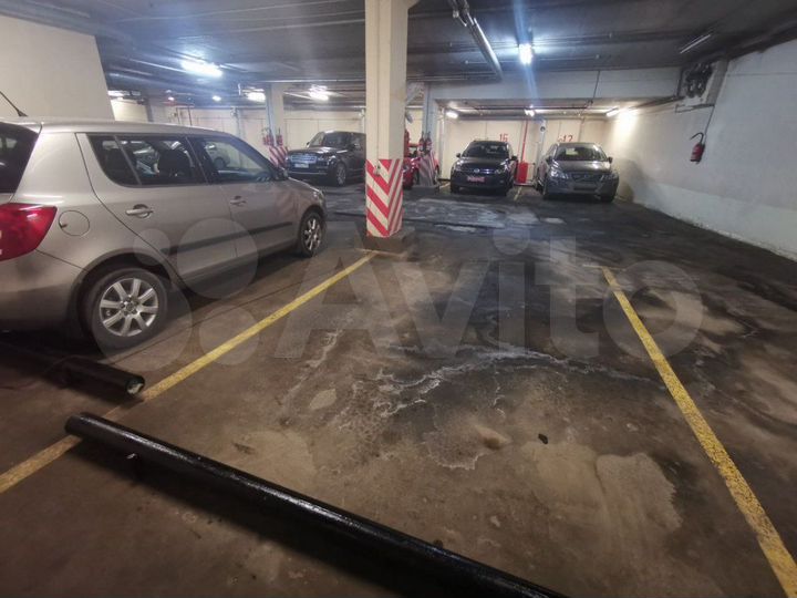 Машиноместо, 19 м²