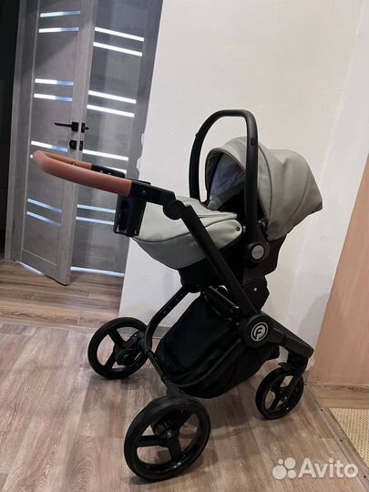 Коляска 3 в 1 Verdi Futuro 02 Stone Grey