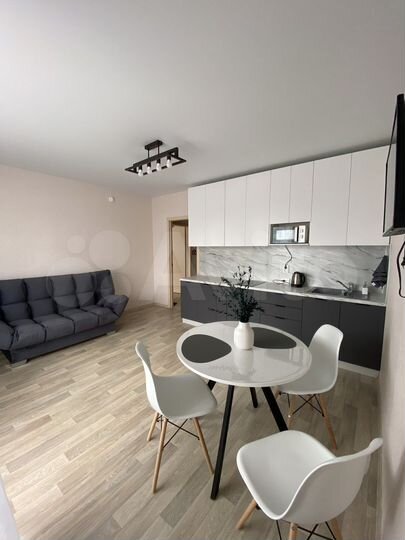 2-к. квартира, 48 м², 2/10 эт.