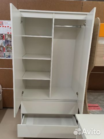 Шкаф