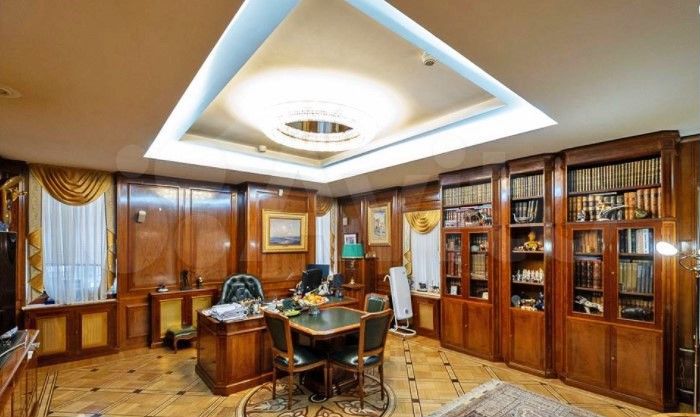 Представительский особняк класса А, 577 м²