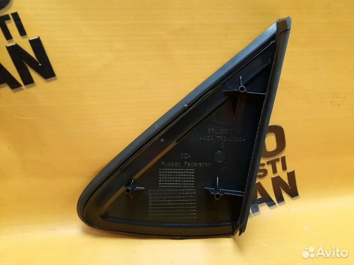 Накладка уголок правого зеркала Volkswagen Polo