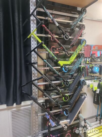 Трюковой самокат Duker 3.0 Tech team