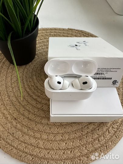 AirPods Pro 2 Lighting