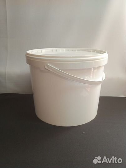 Ведро 11,3 л белое с крышкой и ручкой