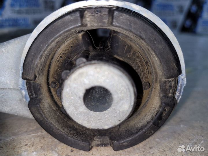 Рычаг передний правый верхний Mercedes-Benz E W213