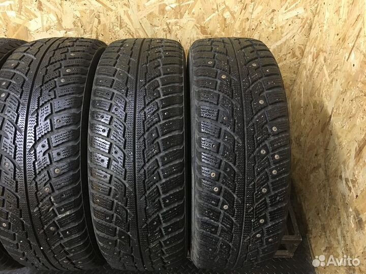 Kumho I'Zen RV Stud KC16 225/65 R17 106T