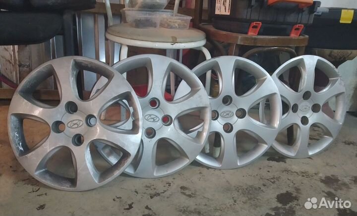 Комплект колпаков на Hyundai R15