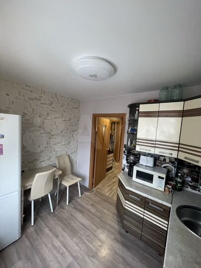 2-к. квартира, 50 м², 3/9 эт.