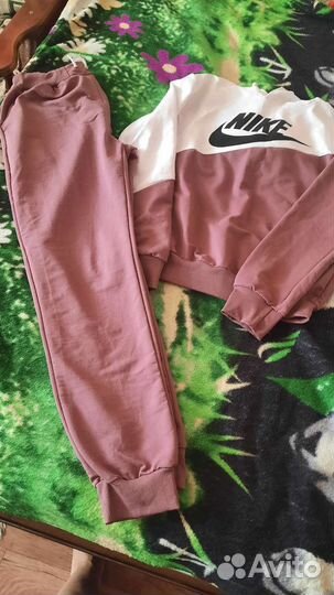Спортивный костюм женский 48 50 новый
