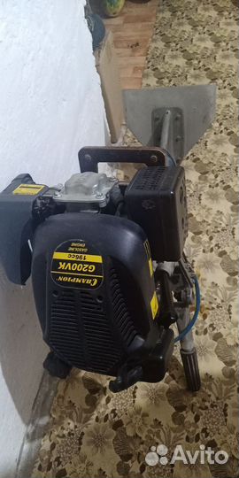 Лодочный мотор