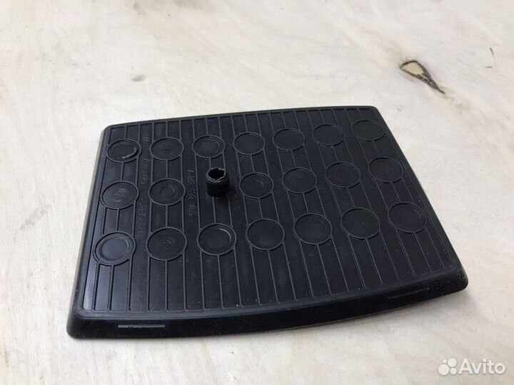 Коврик в подлокотник Tiguan 2