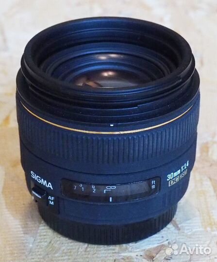 Объектив Sigma AF 30mm f/1.4 EX DC HSM