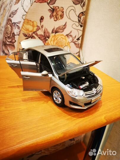 Citroen c4 1:18