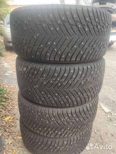 Nokian Tyres Hakkapeliitta 10p 245/40 R20 и 275/35 R20 110V