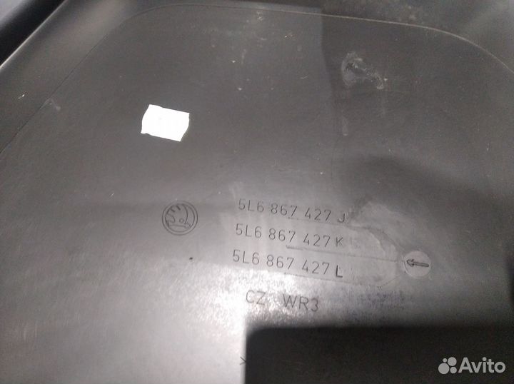 Обшивка багажника Yeti 2009