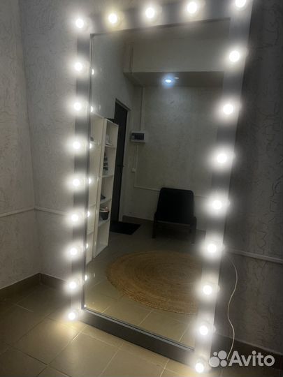 Зеркало с подсветкой