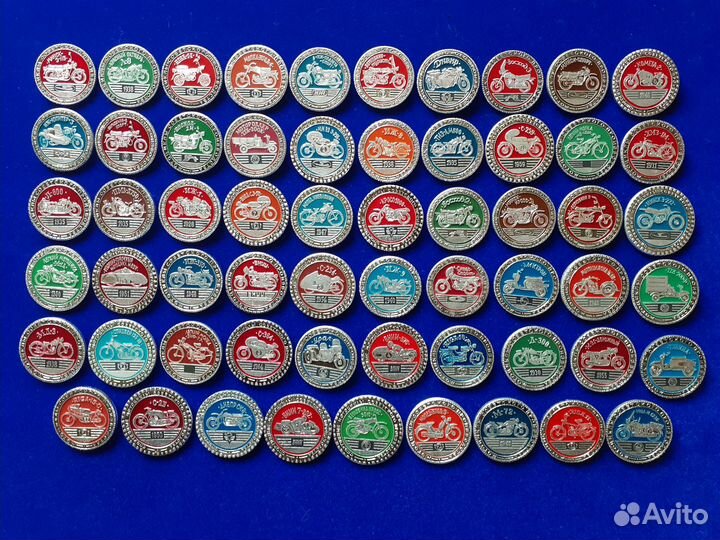 Полный набор значков: мотоциклы Советского произво