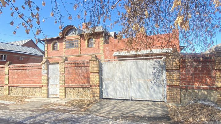 Коттедж 323,5 м² на участке 16,9 сот.