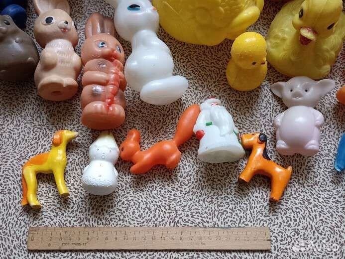 Игрушки СССР дутый и колкий пластик