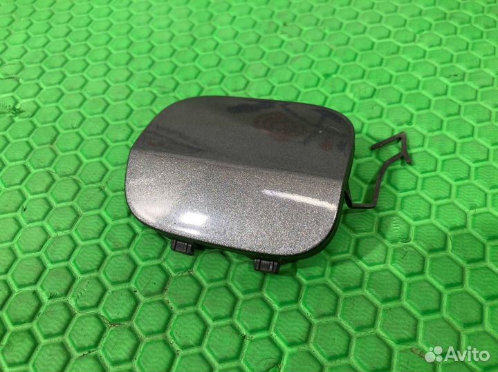 Заглушка буксировочного крюка передняя правая