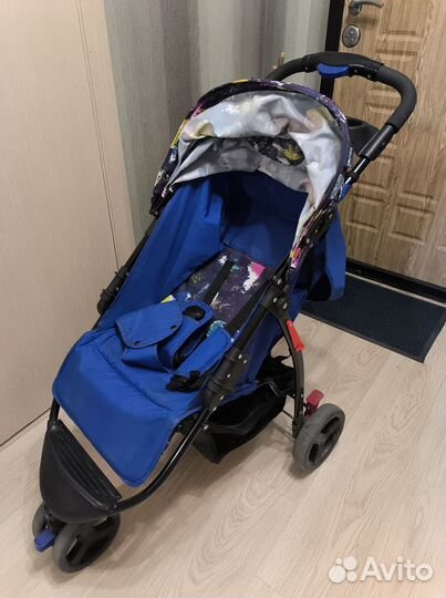 Прогулочная коляска