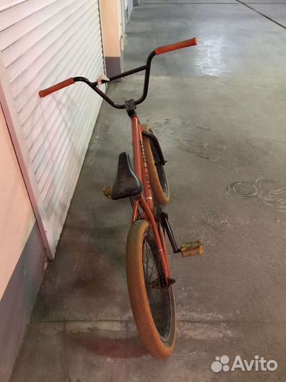 Велосипед BMX трюковой