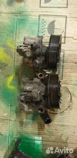 Насос гур Toyota avensis