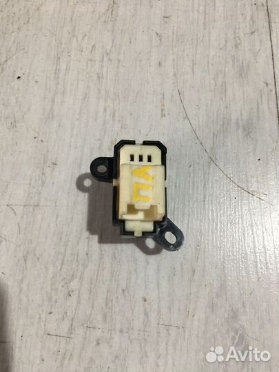 Кнопка блокировки дверей mazda CX-7