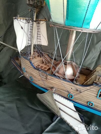 Модель парусника - светильника