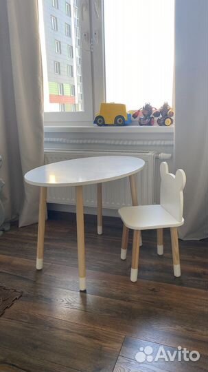 Детский стол и стул