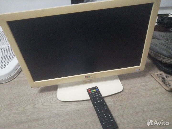 Продаютелевизор на запчасти mysteru MTV-1918LW