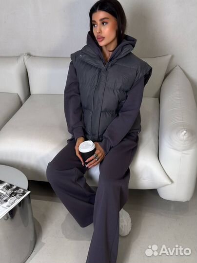 Костюм тройка женский 42-46 размер