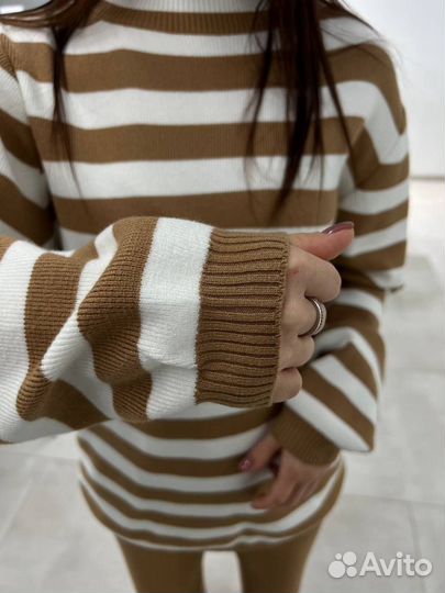 Костюм женский теплый вязаный