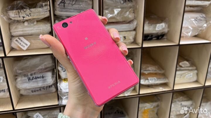 Телефон Sony z1 compact